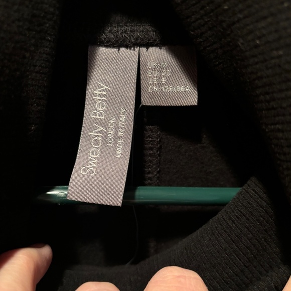 Sweaty Betty Melody Luxe Fleece Pullover in Black Medium NWT - Picture 4 of 8